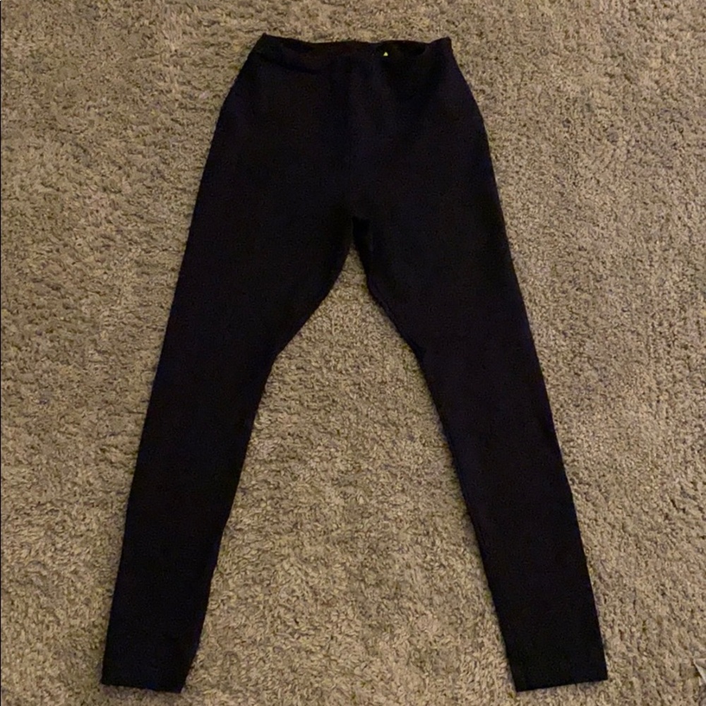 LYSSÈ navy blue leggings